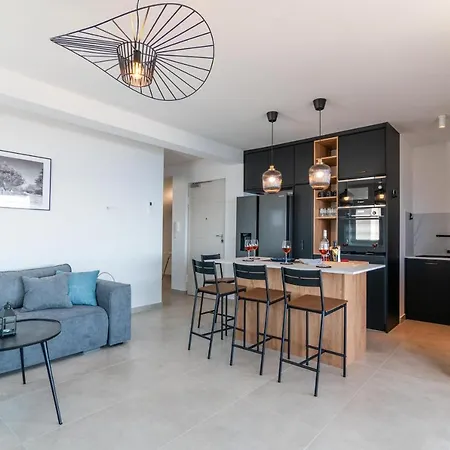 Luxury * Mandre