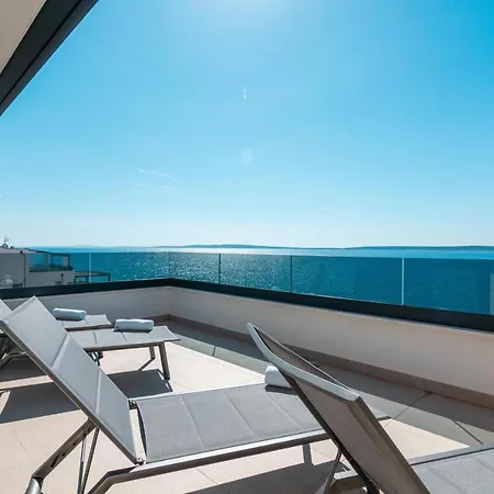 Luxury * Mandre